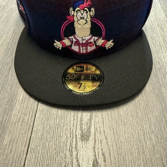 Men’s NEW ERA ATLANTA BRAVES MASCOT 59FIFTY HAT SIZE 7 1/2 Flannel New - Picture 3 of 5